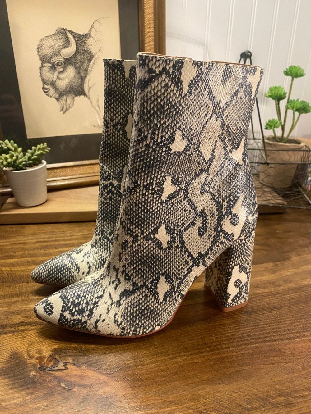 PRETTY LITTLE THING Boots - Snakeskin Print Pointed Toe Block Heel - Size 6